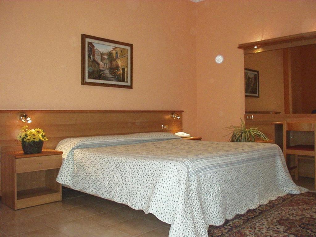 Hotel Salus Godiasco Стая снимка